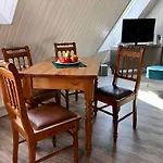 Holgers Galerie - Ueber Den Daechern Von Апартаменты