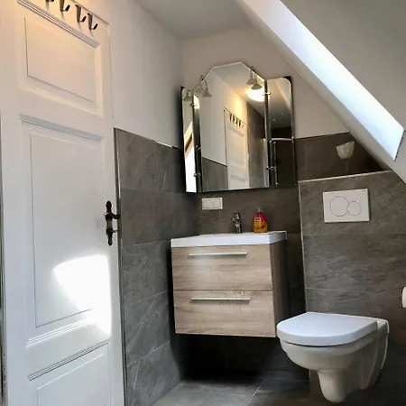 Apartamento Holgers Galerie - Ueber Den Daechern Von